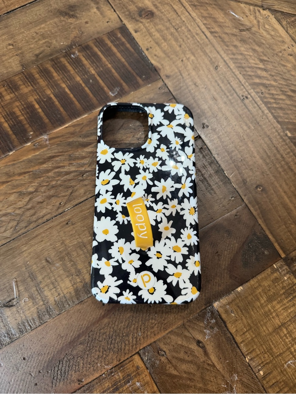 Loopy Case Black Daisy Phone Grip Case with White Flowers and Yellow Accent